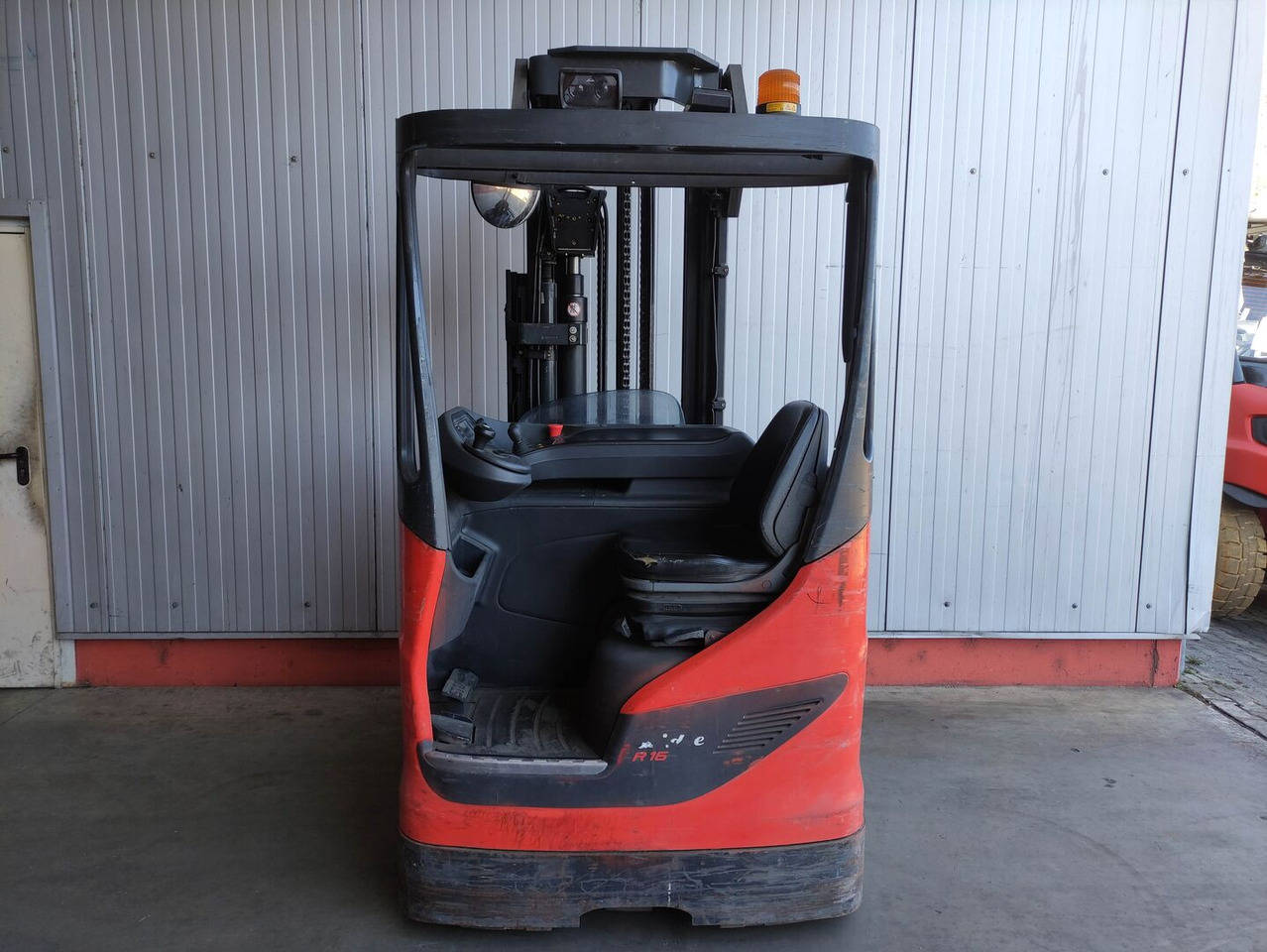 Linde R16-01-112 - Retrak: obrázek 4 Linde R16-01-112 - Retrak: obrázek 4