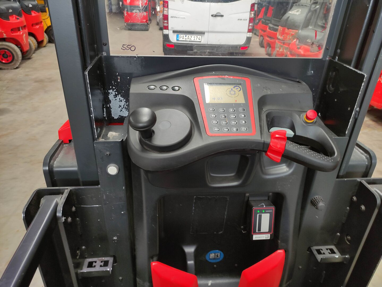 Linde V10-02 - Vychystávací vozík: obrázek 5 Linde V10-02 - Vychystávací vozík: obrázek 5