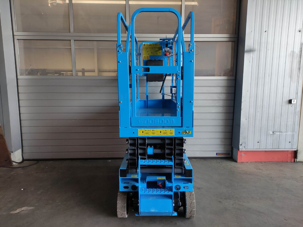 Sinoboom 1932ME/GTJZ0608ME *NEU* - Nůžková plošina: obrázek 4 Sinoboom 1932ME/GTJZ0608ME *NEU* - Nůžková plošina: obrázek 4