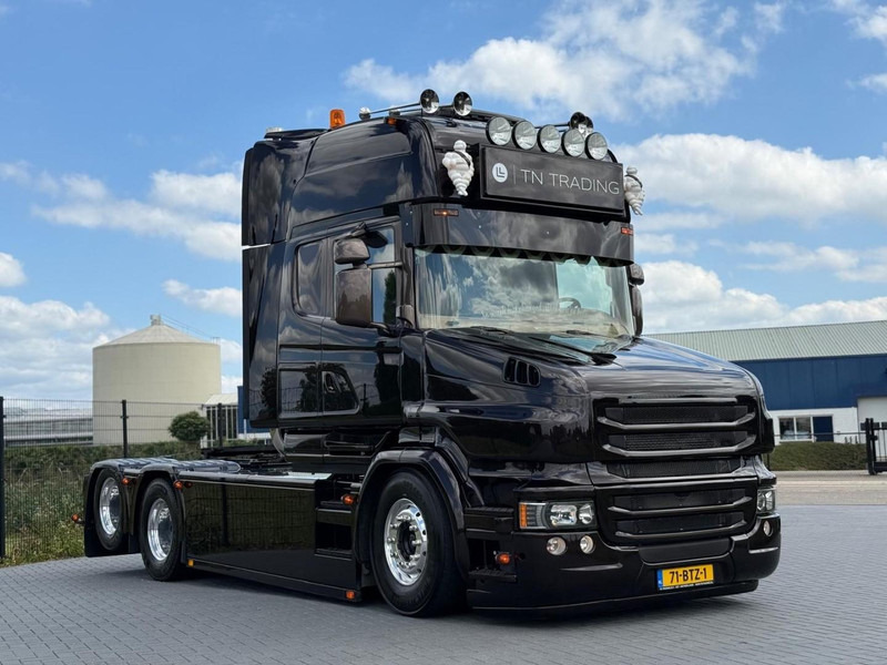 Scania R 580 LB 6X2 HNB TORPEDO, NIEUW STAAT, VOL OPTIES, SHOW TRUCK, VOL!! - Tahač: obrázek 1 Scania R 580 LB 6X2 HNB TORPEDO, NIEUW STAAT, VOL OPTIES, SHOW TRUCK, VOL!! - Tahač: obrázek 1
