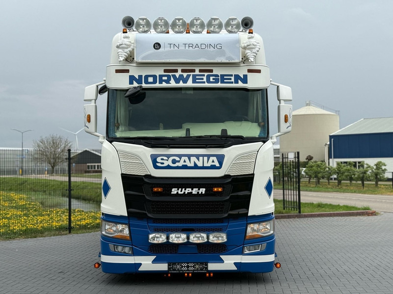 Scania R450 SHOW TRUCK, INTERIOR, STEERING, RETARDER, 570.000 KM. - Tahač: obrázek 3 Scania R450 SHOW TRUCK, INTERIOR, STEERING, RETARDER, 570.000 KM. - Tahač: obrázek 3
