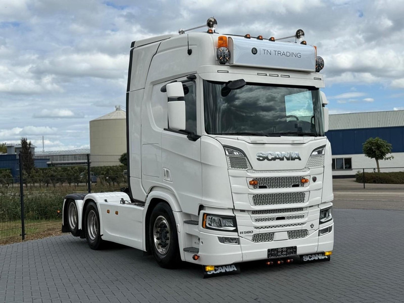 Scania R580 V8 NGS 3.15WB, RETARDER, VOLLUCHT, LEER, LED, KING OF THE ROAD. - Tahač: obrázek 1 Scania R580 V8 NGS 3.15WB, RETARDER, VOLLUCHT, LEER, LED, KING OF THE ROAD. - Tahač: obrázek 1
