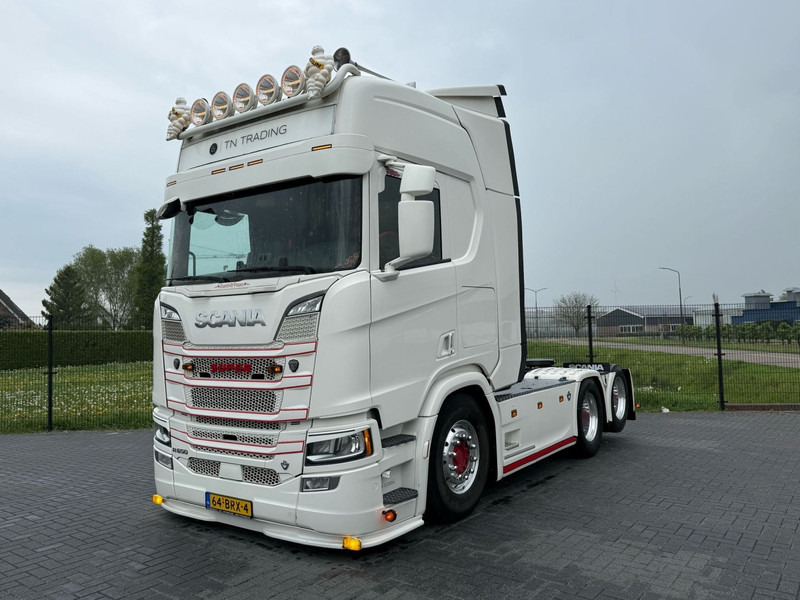 Scania R650 V8 FULL AIR, SHOW TRUCK, SPECIAL INTERIOR, SMART TACHO 2. - Tahač: obrázek 2 Scania R650 V8 FULL AIR, SHOW TRUCK, SPECIAL INTERIOR, SMART TACHO 2. - Tahač: obrázek 2