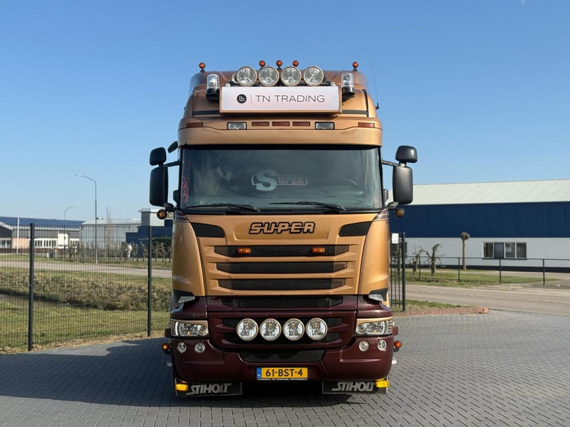 Scania R730 V8 V8, SHOWTRUCK VOLLUCHT, RETARDER, HYDRAULIEK, BOOGIE, ALU WIELEN, LEER. - Tahač: obrázek 4 Scania R730 V8 V8, SHOWTRUCK VOLLUCHT, RETARDER, HYDRAULIEK, BOOGIE, ALU WIELEN, LEER. - Tahač: obrázek 4