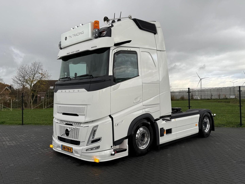 Volvo FH 13.460XL NEW, FULL AIR, ALCOA, HYDRAULIC, XL, SHOW, FULL. - Tahač: obrázek 2 Volvo FH 13.460XL NEW, FULL AIR, ALCOA, HYDRAULIC, XL, SHOW, FULL. - Tahač: obrázek 2