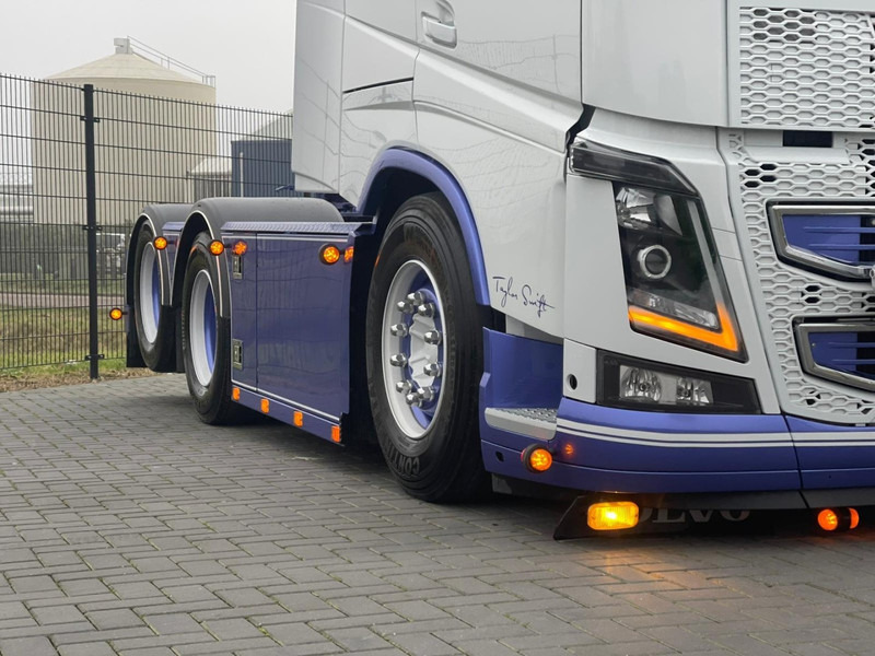 Volvo FH 16.750 SHOW TRUCK, FULL AIR, WB 3,10, SPECIAL INTERIOR, FULL! - Tahač: obrázek 4 Volvo FH 16.750 SHOW TRUCK, FULL AIR, WB 3,10, SPECIAL INTERIOR, FULL! - Tahač: obrázek 4