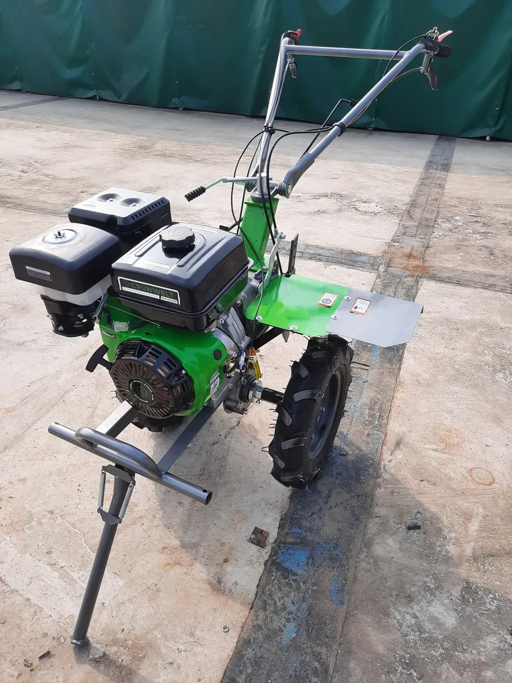 Ciągnik jednoosiowy Grünwelt GW-MH130F (bez oleju przekładniowego i silnikowego) - Jednoosý traktor: obrázek 4 Ciągnik jednoosiowy Grünwelt GW-MH130F (bez oleju przekładniowego i silnikowego) - Jednoosý traktor: obrázek 4