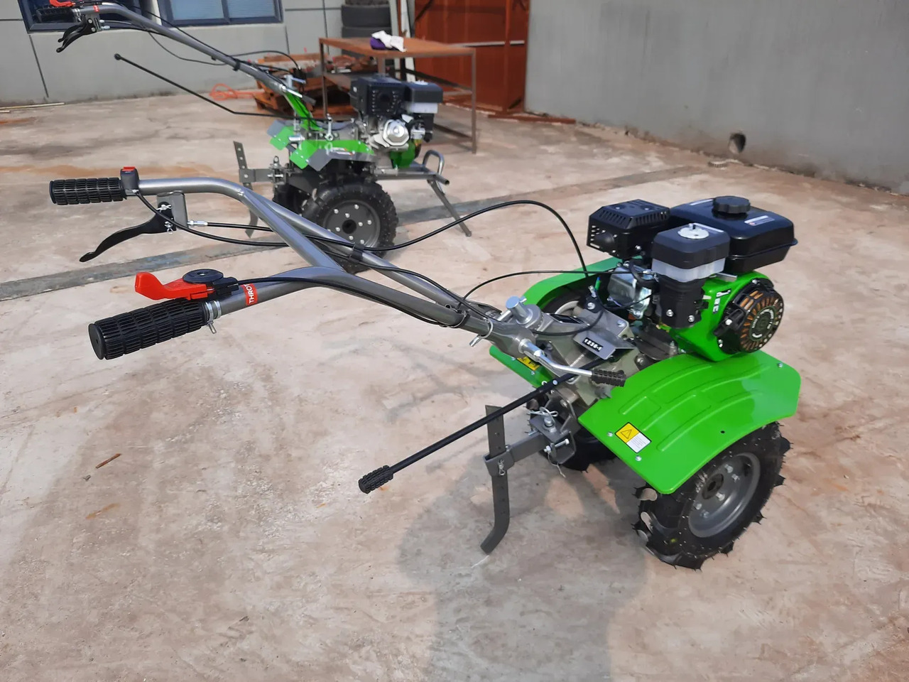 Ciągnik jednoosiowy Grünwelt GW-MH95 7KM (bez oleju przekładniowego i silnikowego) - Jednoosý traktor: obrázek 5 Ciągnik jednoosiowy Grünwelt GW-MH95 7KM (bez oleju przekładniowego i silnikowego) - Jednoosý traktor: obrázek 5