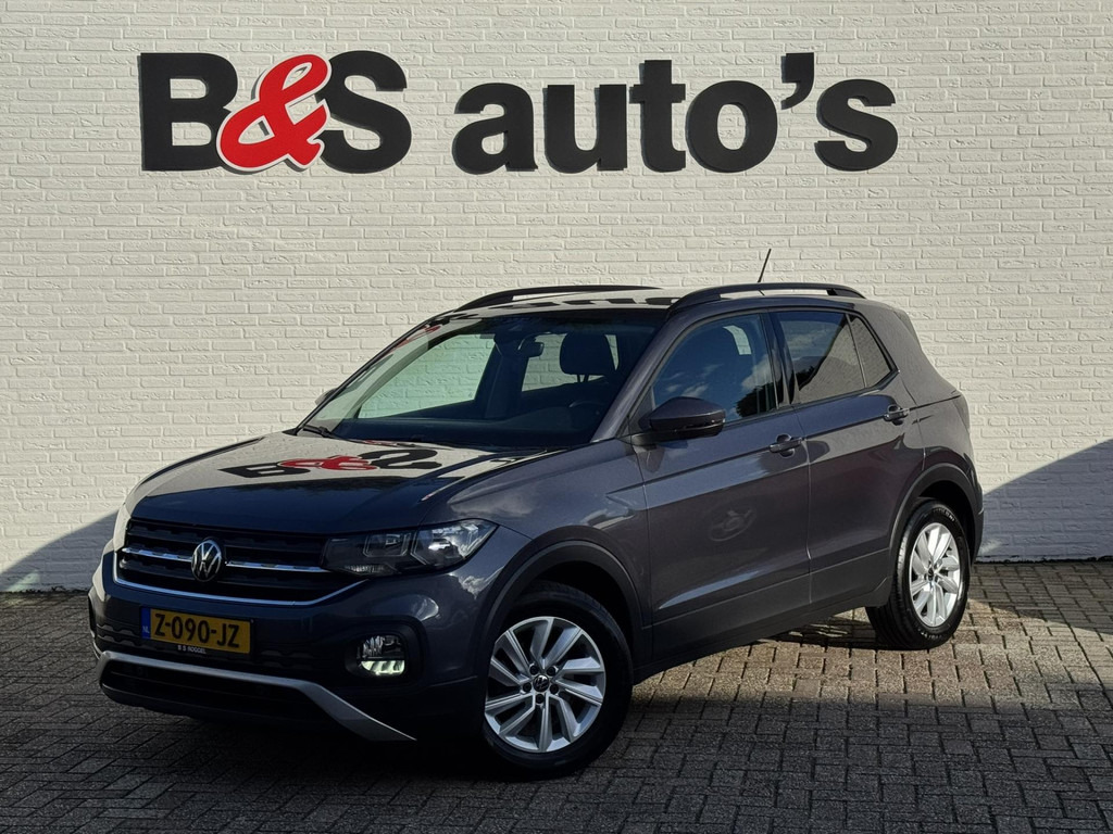 Volkswagen T-Cross-1.0 TSI Life Adaptive cruise control Climate control DAB radio Achteruitrijcamera Navi - SUV: obrázek 1 Volkswagen T-Cross-1.0 TSI Life Adaptive cruise control Climate control DAB radio Achteruitrijcamera Navi - SUV: obrázek 1