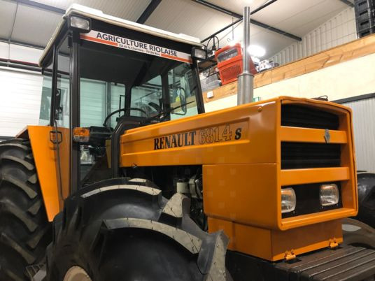Renault 681-4S Tracteur - Traktor: obrázek 5 Renault 681-4S Tracteur - Traktor: obrázek 5