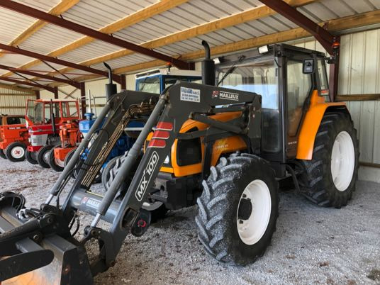 Renault CERES 95 X TRACTEUR + CHARGEUR MX80 - Traktor: obrázek 2 Renault CERES 95 X TRACTEUR + CHARGEUR MX80 - Traktor: obrázek 2