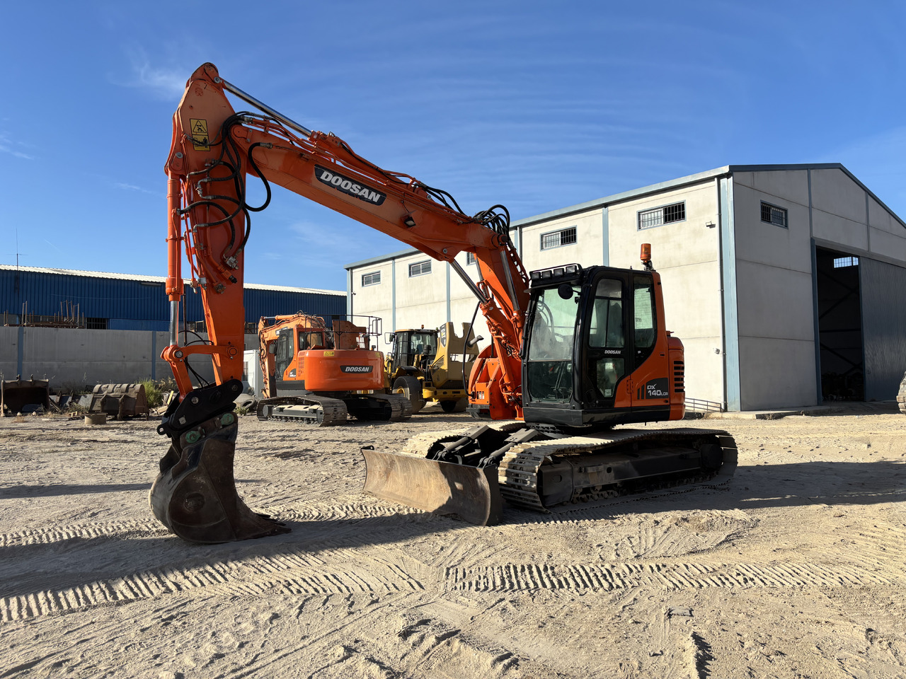 DOOSAN DX140-3 - Pásové rýpadlo: obrázek 1 DOOSAN DX140-3 - Pásové rýpadlo: obrázek 1