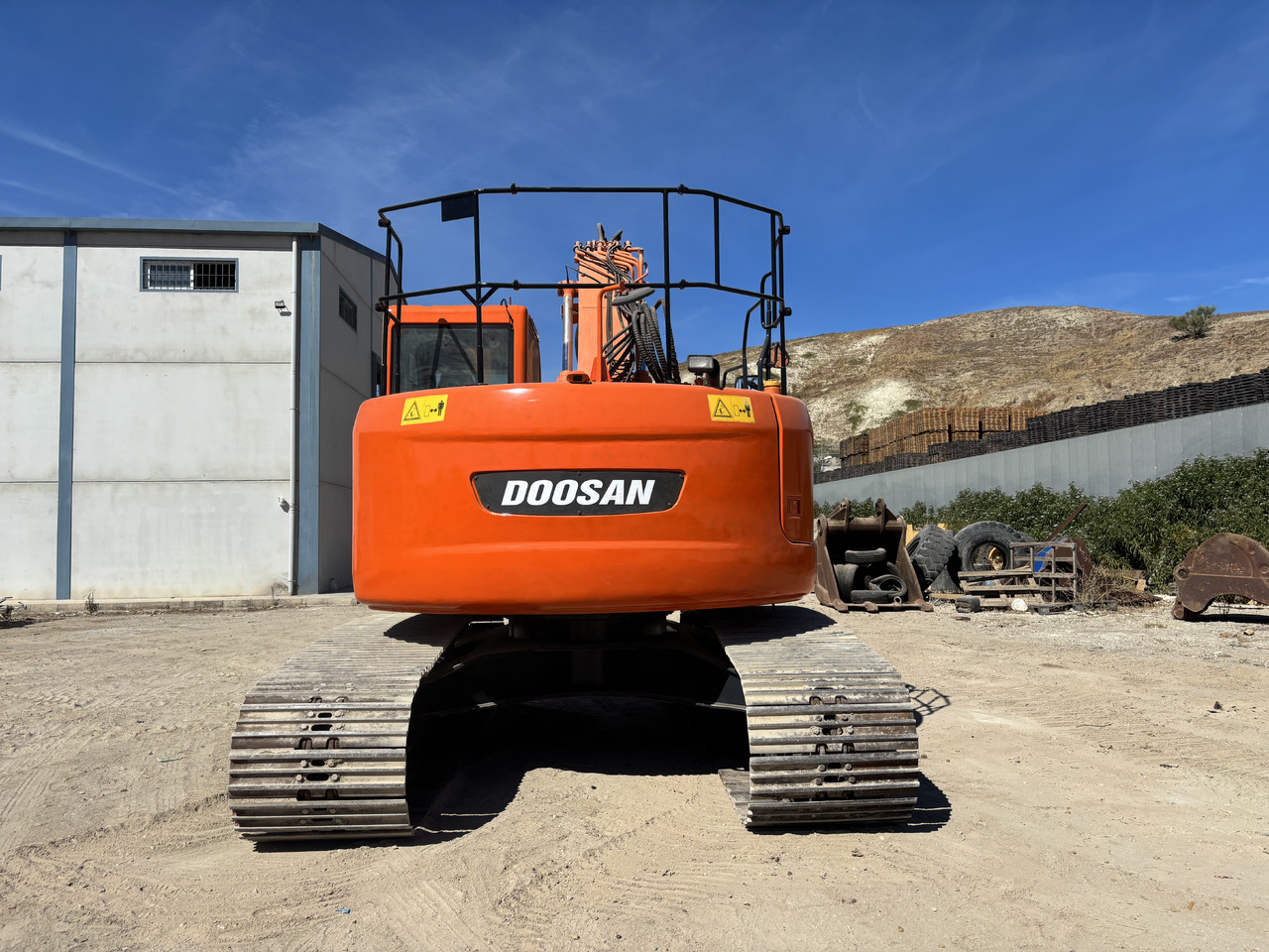 DOOSAN DX235LCR - Pásové rýpadlo: obrázek 4 DOOSAN DX235LCR - Pásové rýpadlo: obrázek 4