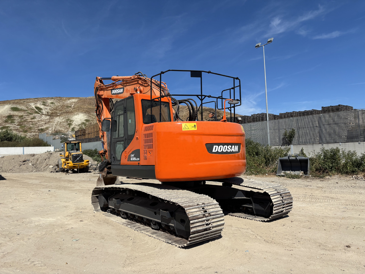 DOOSAN DX235LCR - Pásové rýpadlo: obrázek 3 DOOSAN DX235LCR - Pásové rýpadlo: obrázek 3