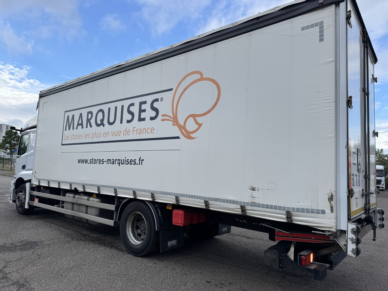 MERCEDES-BENZ Actros - Plachtový nákladní auto: obrázek 3 MERCEDES-BENZ Actros - Plachtový nákladní auto: obrázek 3