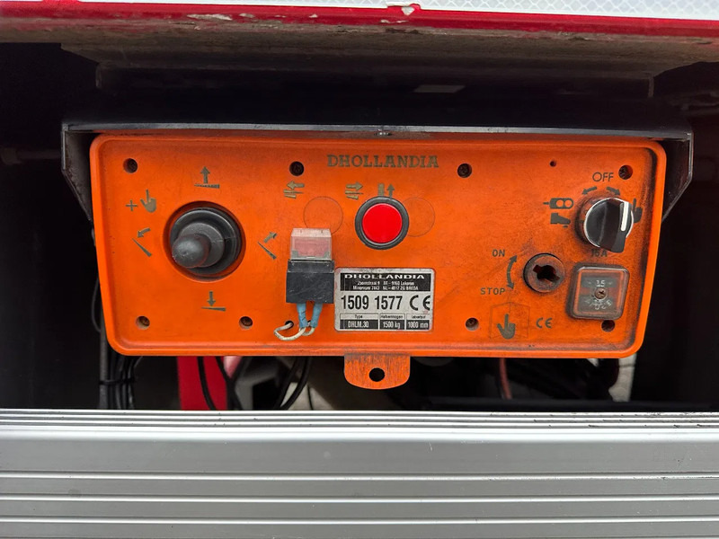 Mercedes-Benz Antos 2127 Aluminium Gesloten Opbouw / Kraanbok / LaadKlep / Euro 6 - Skříňový nákladní auto: obrázek 5 Mercedes-Benz Antos 2127 Aluminium Gesloten Opbouw / Kraanbok / LaadKlep / Euro 6 - Skříňový nákladní auto: obrázek 5