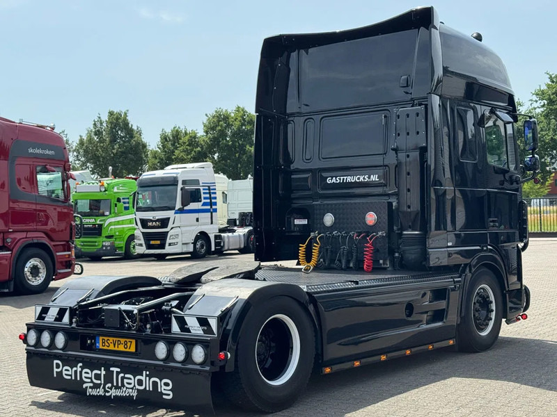 DAF XF 105.460 Super Space Cab Showtruck *TOP* - Tahač: obrázek 3 DAF XF 105.460 Super Space Cab Showtruck *TOP* - Tahač: obrázek 3