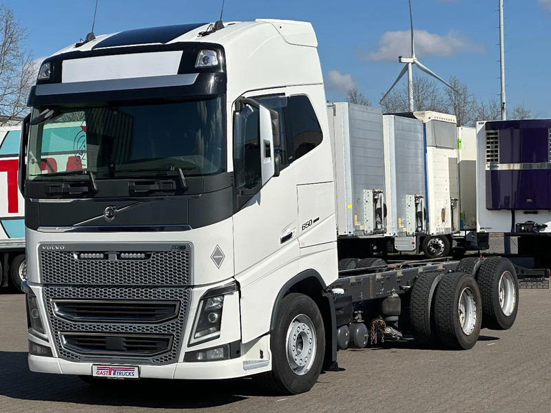 Volvo FH 16.650 6x2 Chassis Retarder Euro 6 WB 4.30 Full Air - Podvozek s kabinou: obrázek 1 Volvo FH 16.650 6x2 Chassis Retarder Euro 6 WB 4.30 Full Air - Podvozek s kabinou: obrázek 1