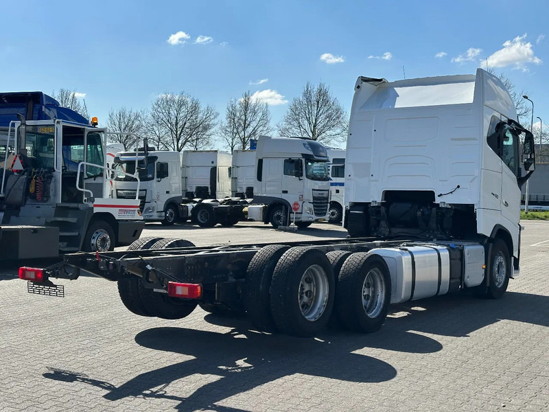 Volvo FH 16.650 6x2 Chassis Retarder Euro 6 WB 4.30 Full Air - Podvozek s kabinou: obrázek 3 Volvo FH 16.650 6x2 Chassis Retarder Euro 6 WB 4.30 Full Air - Podvozek s kabinou: obrázek 3
