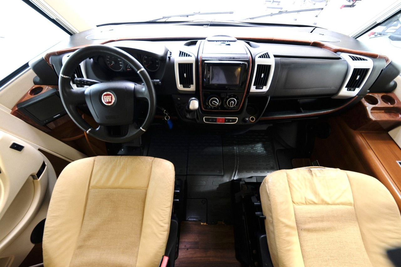 Integrovaný obytný vůz Carthago Chic E-Line  I50 LE Yachting/Einzelbetten+Hubbet: obrázek 7
