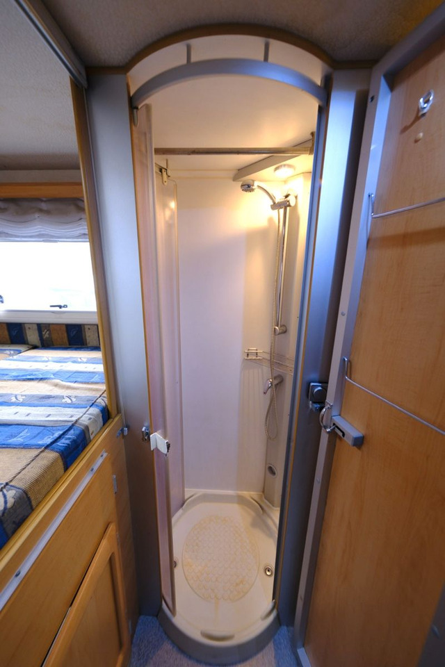 Polointegrovaný obytný vůz Frankia T 650 BD/Festbett/Garage/Solar/Markise Frankia T 650 BD/Festbett/Garage/Solar/Markise: obrázek 20