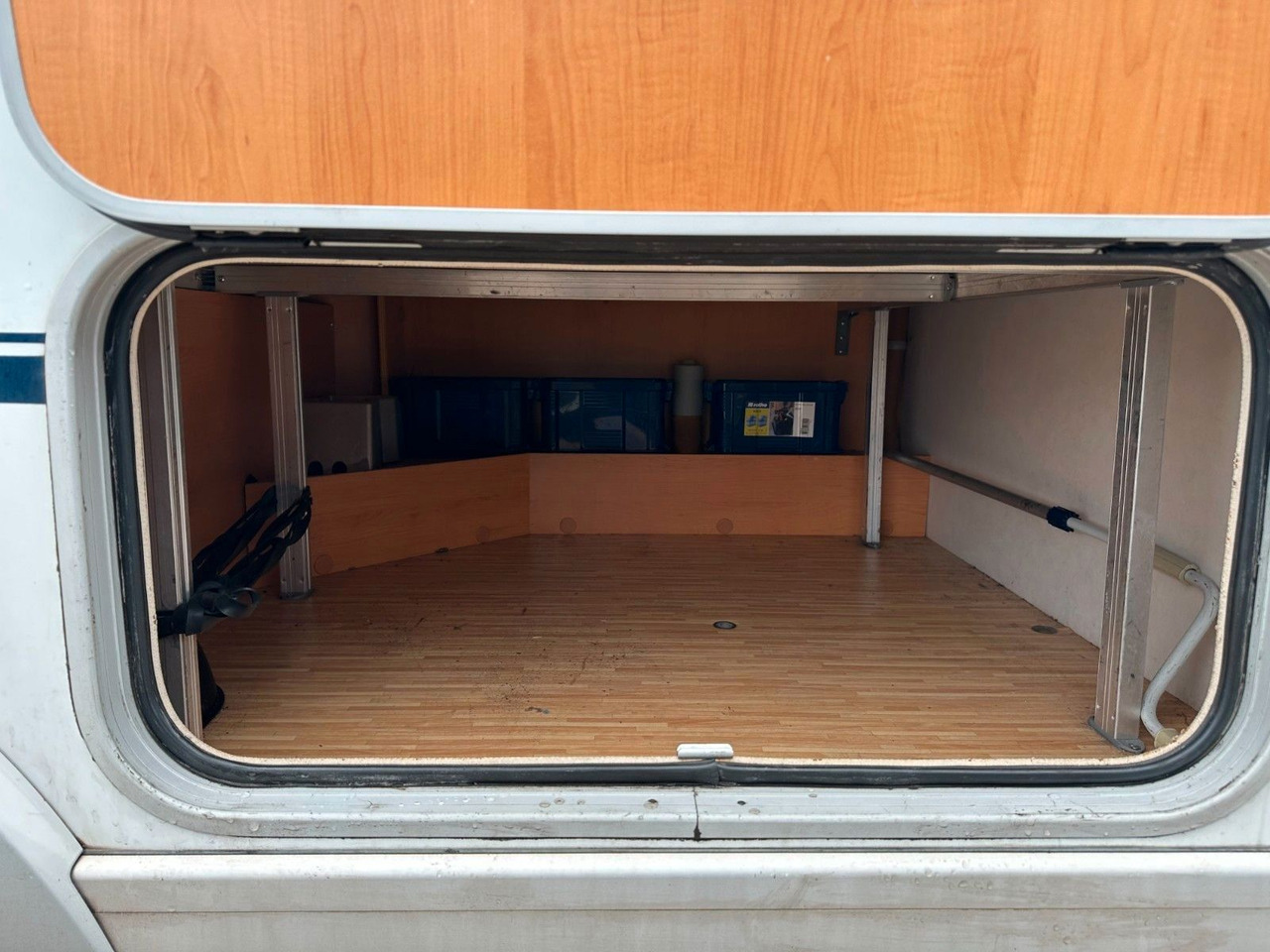 Polointegrovaný obytný vůz HYMER / ERIBA / HYMERCAR TRAMP T 572 CL/Festbett/Klima/Markise HYMER / ERIBA / HYMERCAR TRAMP T 572 CL/Festbett/Klima/Markise: obrázek 14