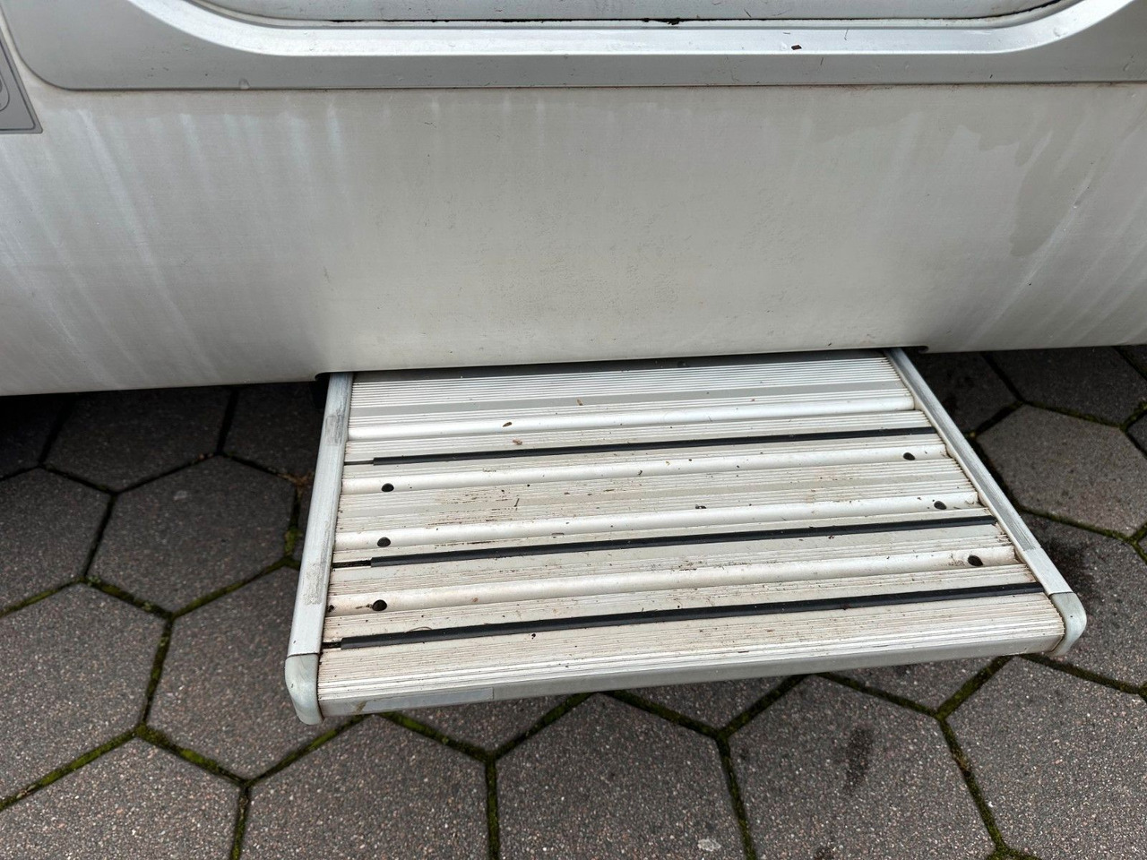 Polointegrovaný obytný vůz HYMER / ERIBA / HYMERCAR TRAMP T 572 CL/Festbett/Klima/Markise HYMER / ERIBA / HYMERCAR TRAMP T 572 CL/Festbett/Klima/Markise: obrázek 13