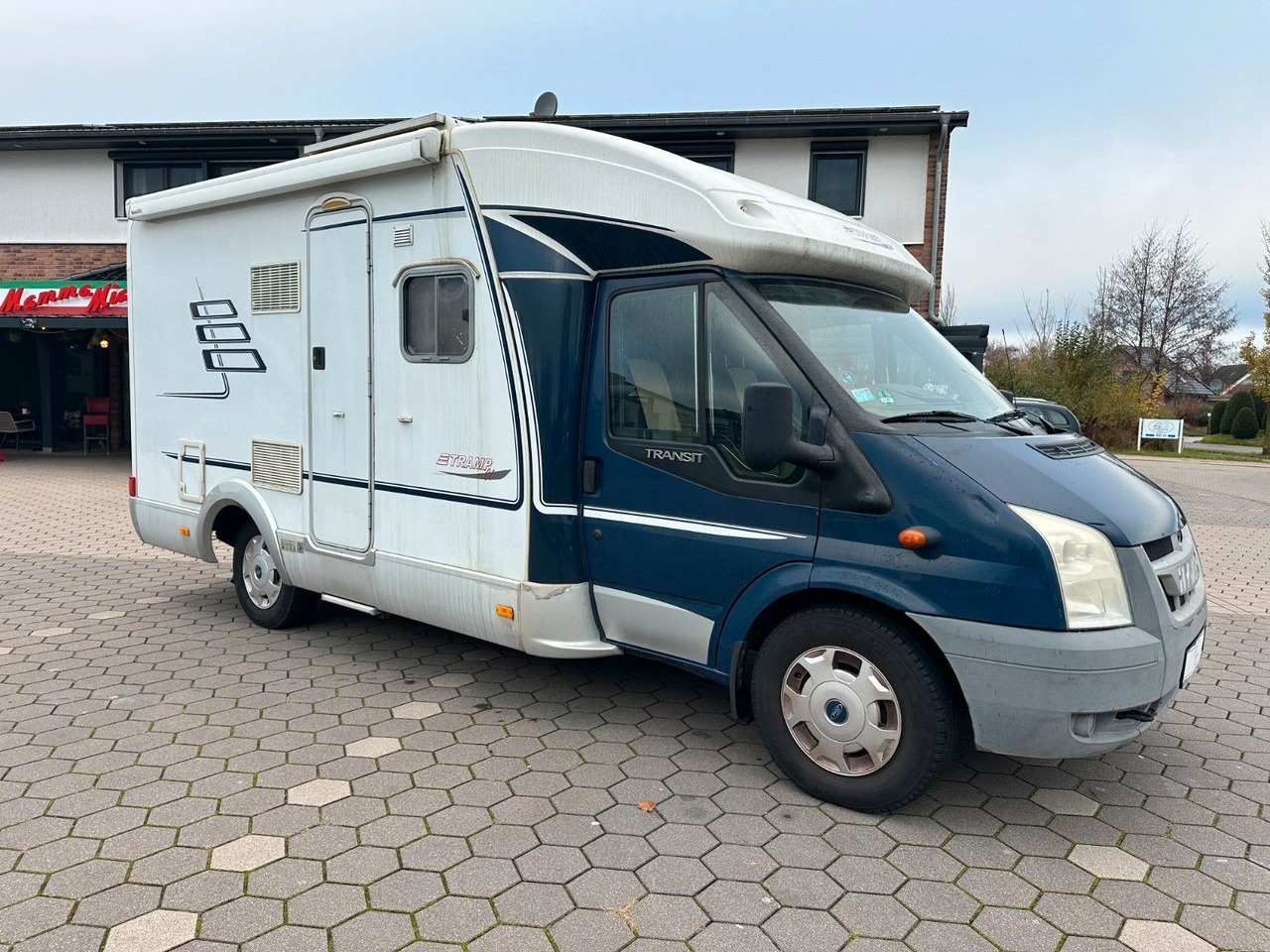 HYMER / ERIBA / HYMERCAR TRAMP T 572 CL/Festbett/Klima/Markise HYMER / ERIBA / HYMERCAR TRAMP T 572 CL/Festbett/Klima/Markise - Polointegrovaný obytný vůz: obrázek 2 HYMER / ERIBA / HYMERCAR TRAMP T 572 CL/Festbett/Klima/Markise HYMER / ERIBA / HYMERCAR TRAMP T 572 CL/Festbett/Klima/Markise - Polointegrovaný obytný vůz: obrázek 2