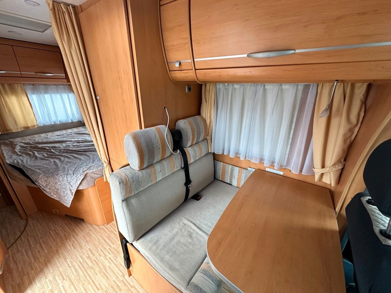 Polointegrovaný obytný vůz HYMER / ERIBA / HYMERCAR TRAMP T 572 CL/Festbett/Klima/Markise HYMER / ERIBA / HYMERCAR TRAMP T 572 CL/Festbett/Klima/Markise: obrázek 24
