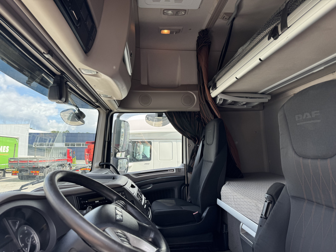 DAF XF 480 Super Space Cab - Tahač: obrázek 4 DAF XF 480 Super Space Cab - Tahač: obrázek 4