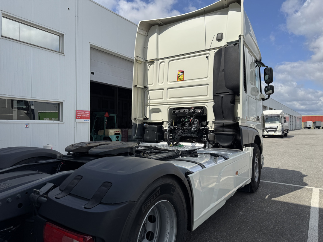 DAF XF 480 Super Space Cab - Tahač: obrázek 3 DAF XF 480 Super Space Cab - Tahač: obrázek 3