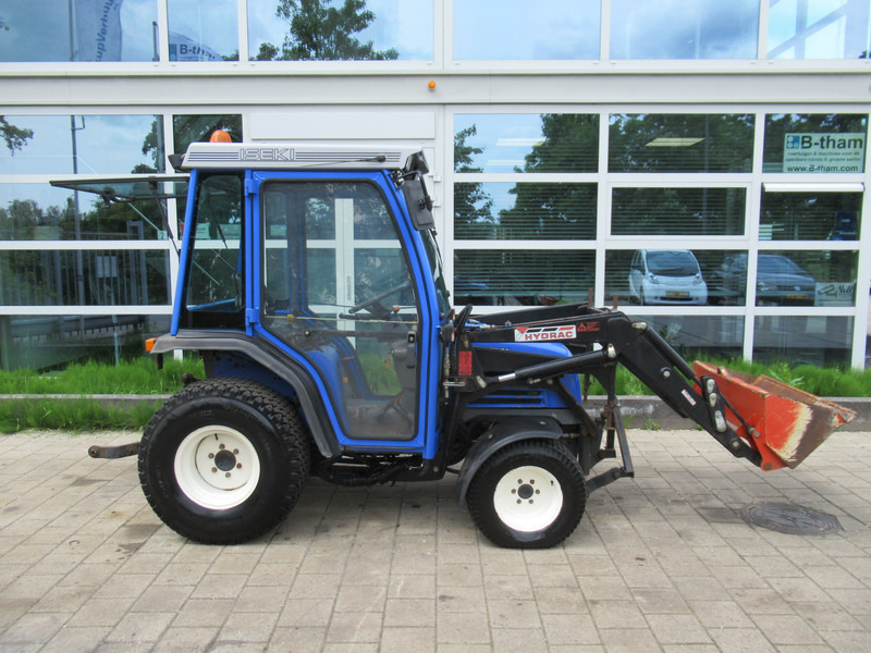 Iseki TF321H 4x4 + Cabine + Voorlader + Fronthef - Traktor: obrázek 5 Iseki TF321H 4x4 + Cabine + Voorlader + Fronthef - Traktor: obrázek 5