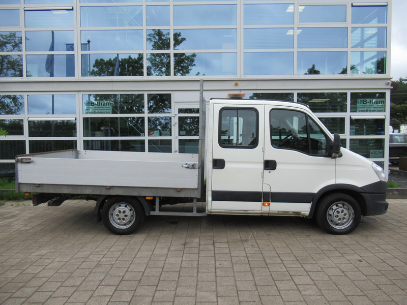 Iveco Daily 29L13 2.3HPi 93KW 345 DOKA Dubbelcabine - Dodávka valník, Dodávka s dvojitou kabinou: obrázek 2 Iveco Daily 29L13 2.3HPi 93KW 345 DOKA Dubbelcabine - Dodávka valník, Dodávka s dvojitou kabinou: obrázek 2