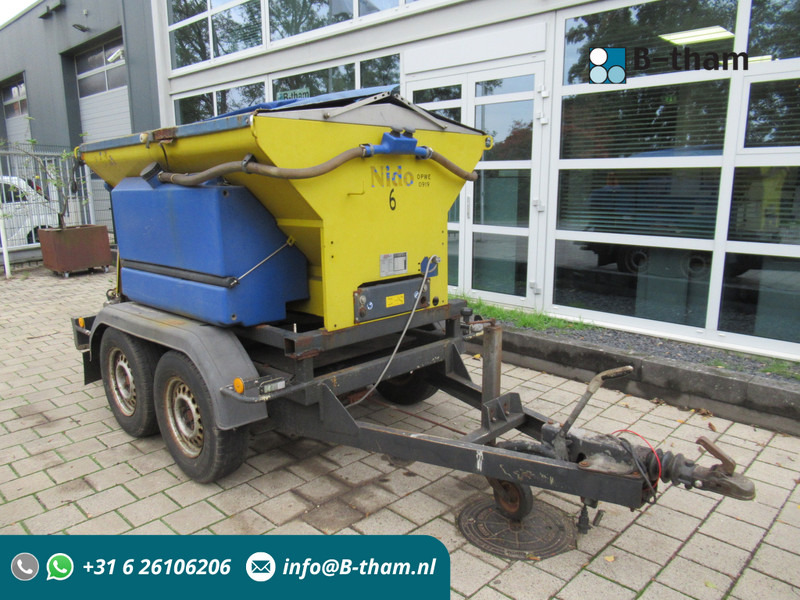 NIDO AWK 2500-1 Stratos B11L-18 ACLN280 1,1M3 + 500L Zoutstrooier Salzstreuer - Sypač písku/ Soli: obrázek 1 NIDO AWK 2500-1 Stratos B11L-18 ACLN280 1,1M3 + 500L Zoutstrooier Salzstreuer - Sypač písku/ Soli: obrázek 1