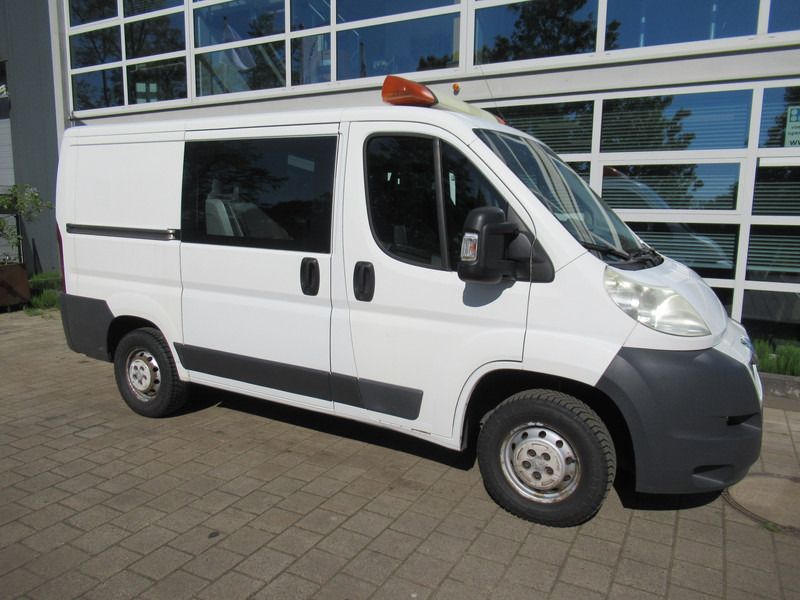 Peugeot Boxer 330 2.2 HDI 96KW L1H1 DOKA Dubbelcabine AIRCO P+ - Malá dodávka, Dodávka s dvojitou kabinou: obrázek 4 Peugeot Boxer 330 2.2 HDI 96KW L1H1 DOKA Dubbelcabine AIRCO P+ - Malá dodávka, Dodávka s dvojitou kabinou: obrázek 4