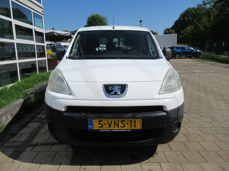 Peugeot Partner 122 1.6 HDI L1XT Pro+ AIRCO 3-Zitpl./Seats - Malá dodávka: obrázek 4 Peugeot Partner 122 1.6 HDI L1XT Pro+ AIRCO 3-Zitpl./Seats - Malá dodávka: obrázek 4