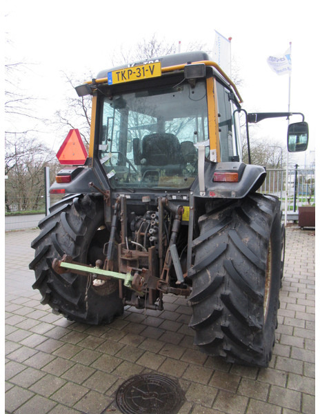 Valtra 700 4x2 VALMET - Traktor: obrázek 5 Valtra 700 4x2 VALMET - Traktor: obrázek 5