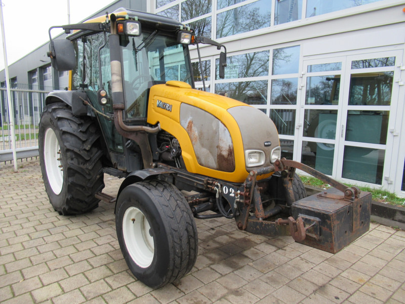 Valtra A75 4x2 + Fronthef VALMET - Traktor: obrázek 3 Valtra A75 4x2 + Fronthef VALMET - Traktor: obrázek 3