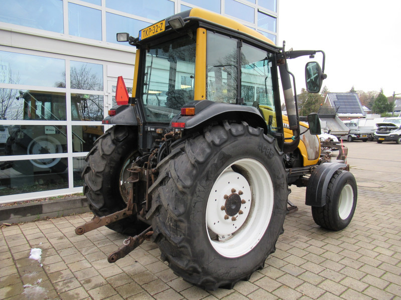 Valtra A75 4x2 + Fronthef VALMET - Traktor: obrázek 5 Valtra A75 4x2 + Fronthef VALMET - Traktor: obrázek 5