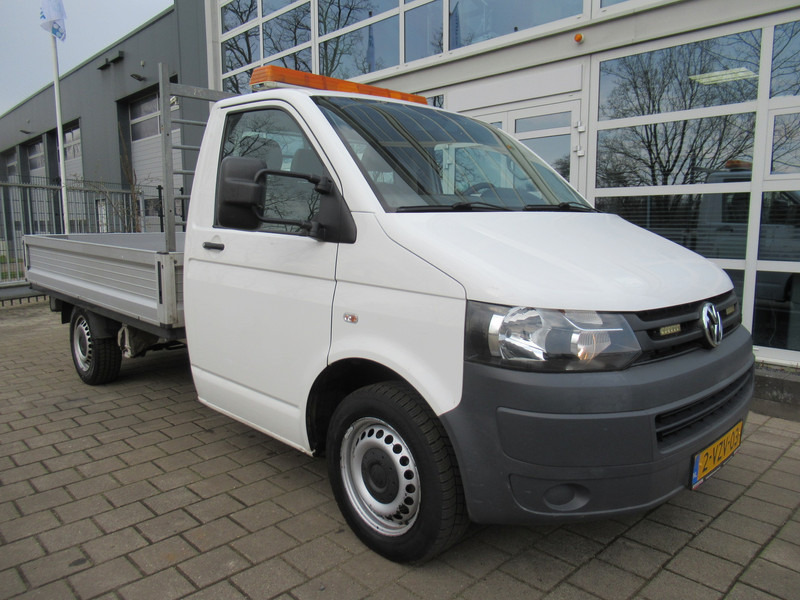 Volkswagen Transporter T5 2.0 TDI 62KW L2H1 Pick-Up Open laadbak - Dodávka valník: obrázek 5 Volkswagen Transporter T5 2.0 TDI 62KW L2H1 Pick-Up Open laadbak - Dodávka valník: obrázek 5