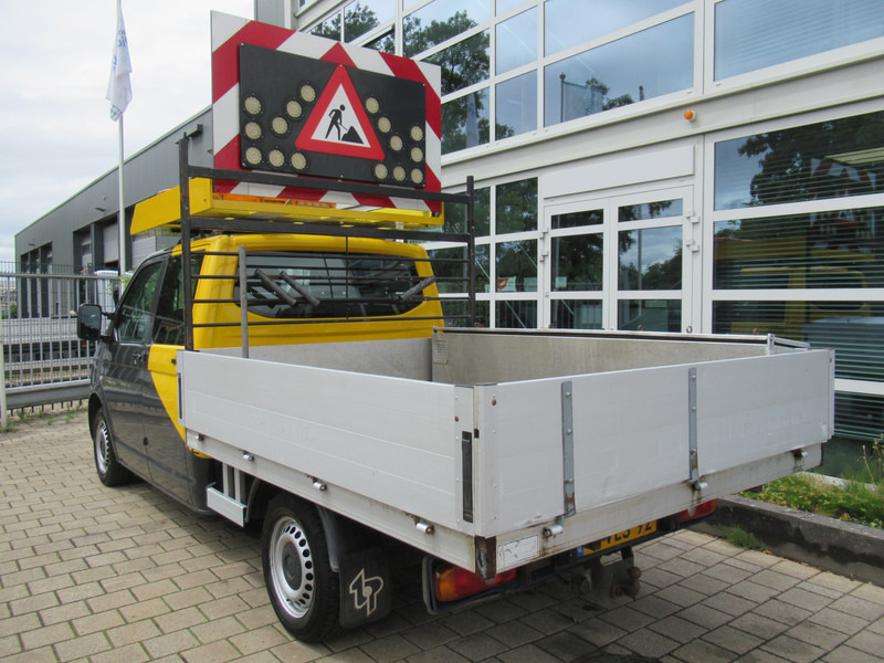 Volkswagen Transporter T5 2.0 TDI 75KW L2H1 DOKA dubbelcabine Kipper Actiebord - Dodávka sklápěč, Dodávka s dvojitou kabinou: obrázek 2 Volkswagen Transporter T5 2.0 TDI 75KW L2H1 DOKA dubbelcabine Kipper Actiebord - Dodávka sklápěč, Dodávka s dvojitou kabinou: obrázek 2