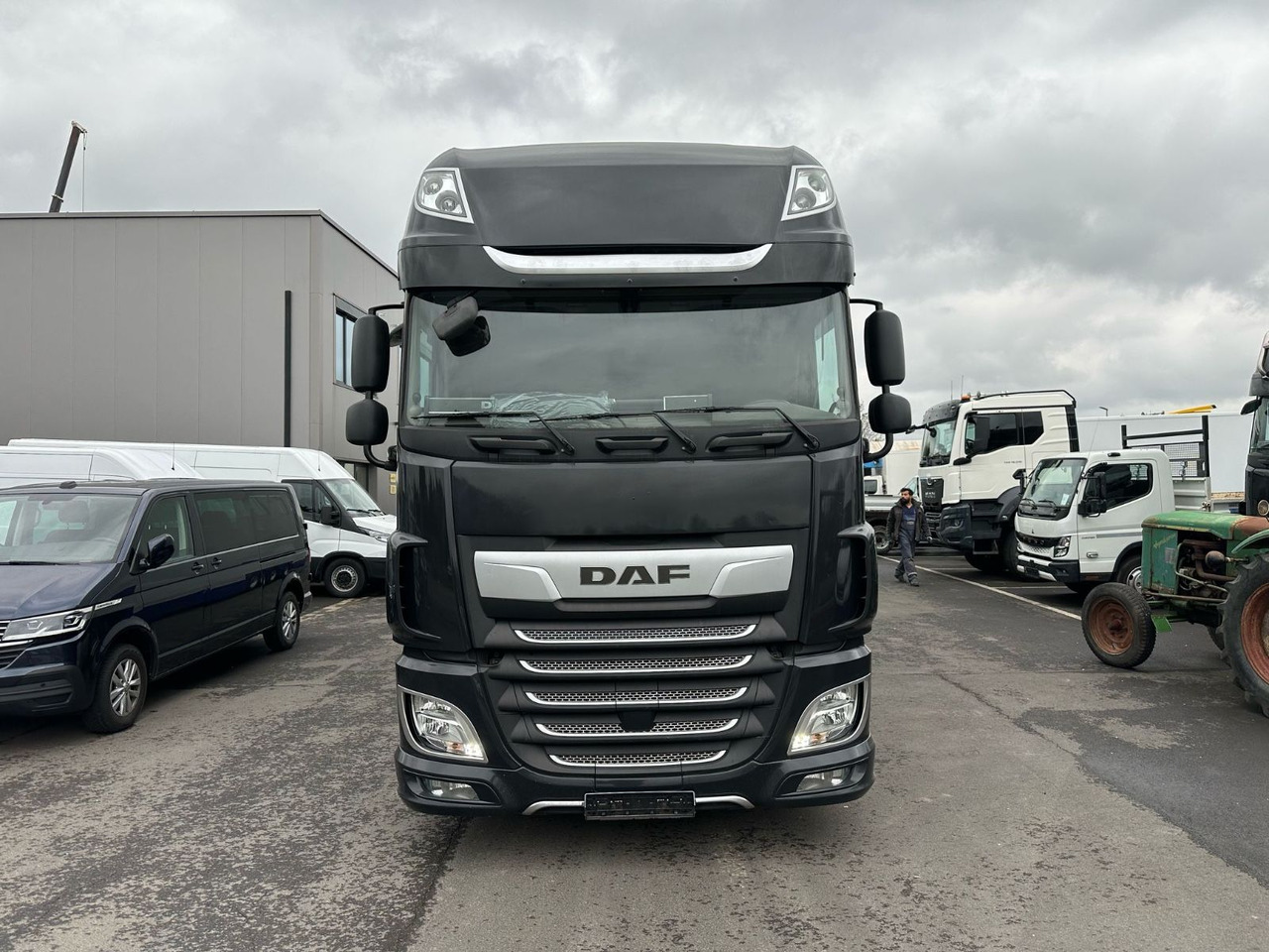 DAF XF 480 + KTT Geschlossener Autotransp.*Winde* - Přepravník automobilů: obrázek 2 DAF XF 480 + KTT Geschlossener Autotransp.*Winde* - Přepravník automobilů: obrázek 2