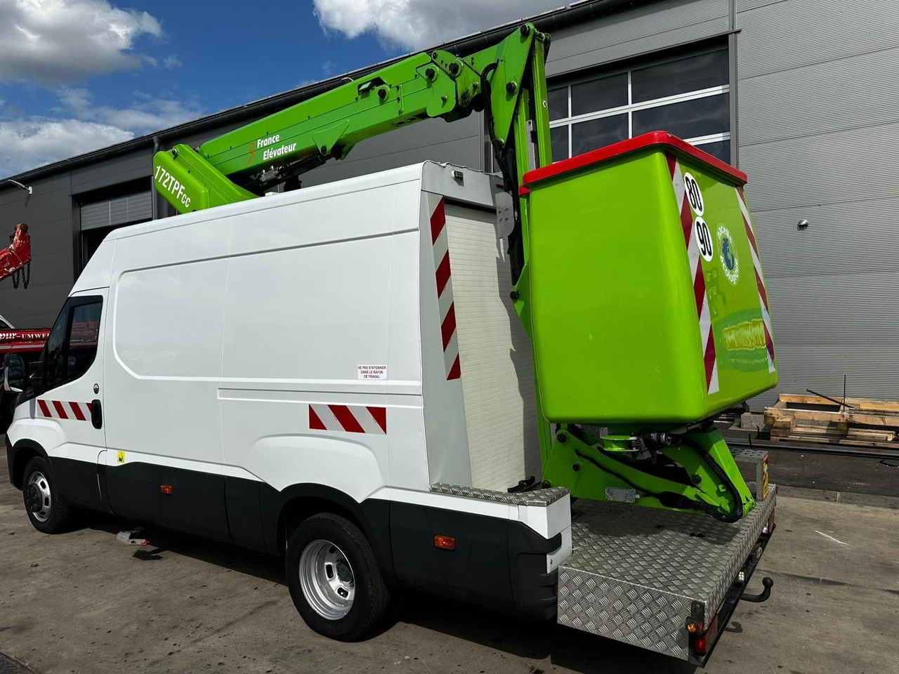Iveco Daily 50C18 Hi-Matic/17m/Euro6/2-Punkt - Autoplošina: obrázek 3 Iveco Daily 50C18 Hi-Matic/17m/Euro6/2-Punkt - Autoplošina: obrázek 3