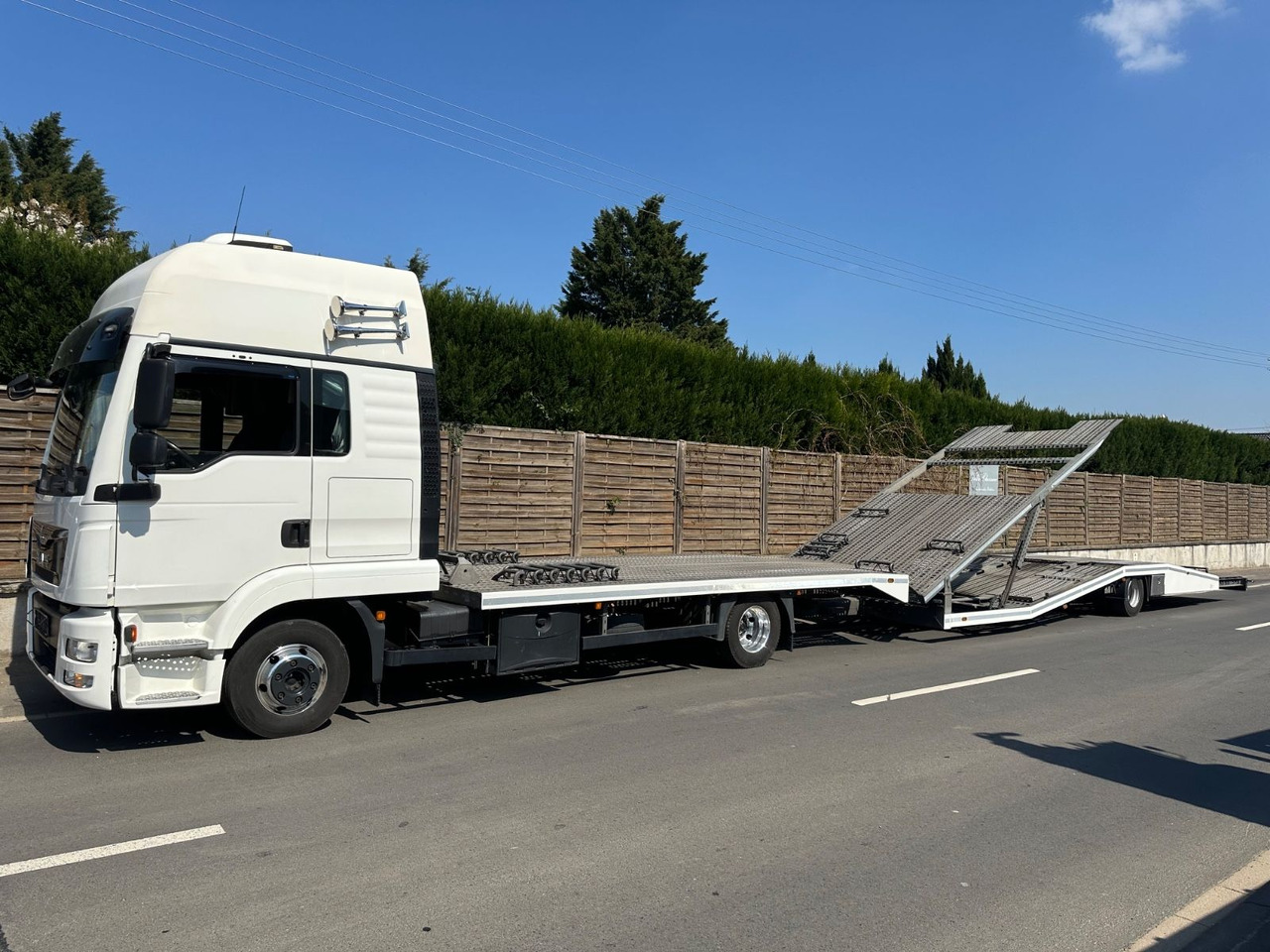 MAN 8.250 TGL*VDI2700*TOP*4-er Zug BFT Anhänger MAN 8.250 TGL*4er-Zug*XLX Kabine*VDI2700*TOP* - Přepravník automobilů: obrázek 2 MAN 8.250 TGL*VDI2700*TOP*4-er Zug BFT Anhänger MAN 8.250 TGL*4er-Zug*XLX Kabine*VDI2700*TOP* - Přepravník automobilů: obrázek 2