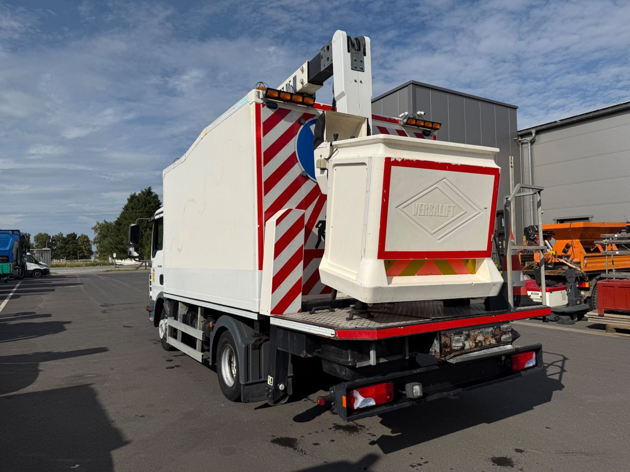 MAN TGL 12.180 Versalift/15m/orig.km/Top - Autoplošina: obrázek 5 MAN TGL 12.180 Versalift/15m/orig.km/Top - Autoplošina: obrázek 5