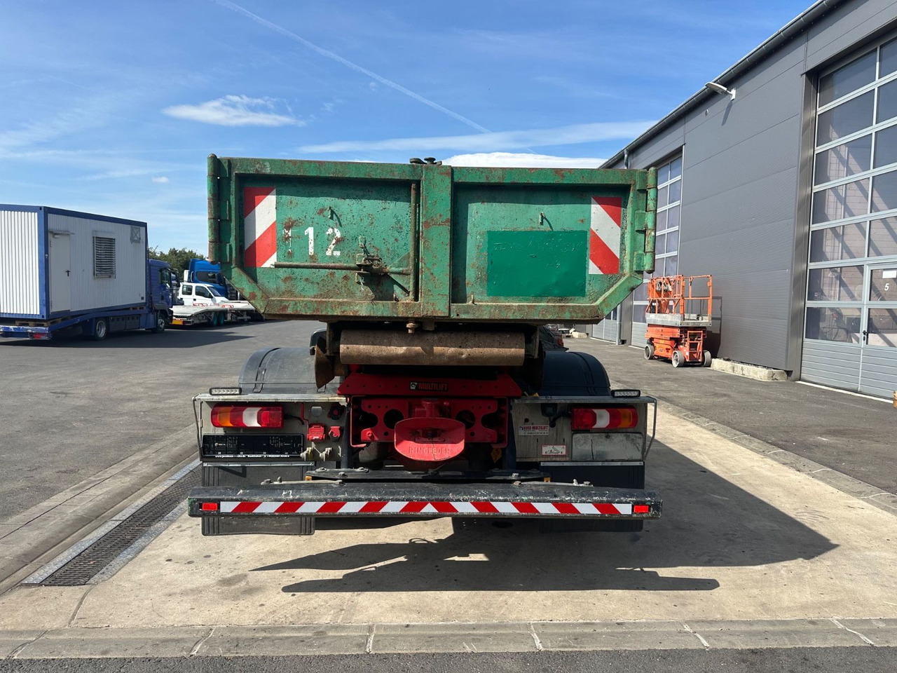 Mercedes-Benz Arocs 1836/10,7L/Hiab Ultima 14S/4x2/Autom. - Hákový nosič kontejnerů: obrázek 4 Mercedes-Benz Arocs 1836/10,7L/Hiab Ultima 14S/4x2/Autom. - Hákový nosič kontejnerů: obrázek 4