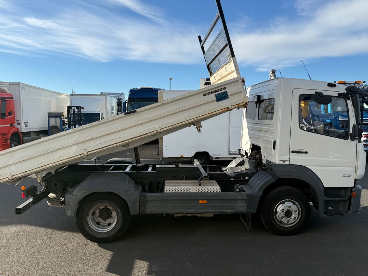 Mercedes-Benz Atego 3 4x2 1021 Meiller, Ahk, Klima, Tüv neu - Sklápěč: obrázek 4 Mercedes-Benz Atego 3 4x2 1021 Meiller, Ahk, Klima, Tüv neu - Sklápěč: obrázek 4