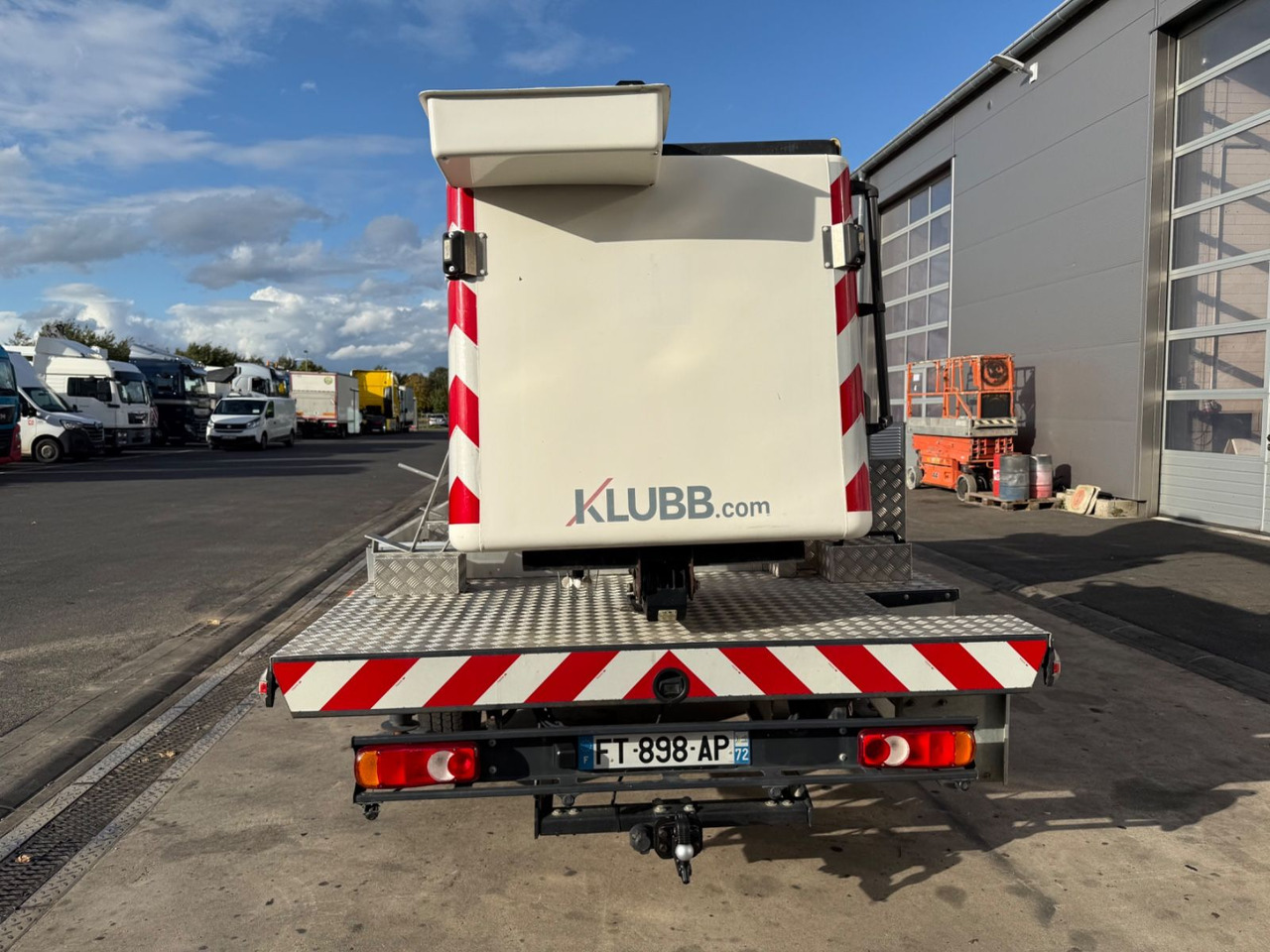 Renault Master III Steiger/11,2m/3,5t/Klubb K26/AHK - Autoplošina: obrázek 2 Renault Master III Steiger/11,2m/3,5t/Klubb K26/AHK - Autoplošina: obrázek 2
