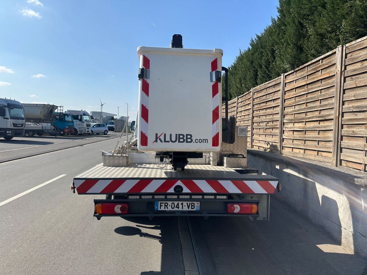 Renault Master III*Steiger 12m*orig.km*Topzustand* Renault Master III/Steiger 11,2m/orig.km*Topzustand* - Autoplošina, Dodávka: obrázek 5 Renault Master III*Steiger 12m*orig.km*Topzustand* Renault Master III/Steiger 11,2m/orig.km*Topzustand* - Autoplošina, Dodávka: obrázek 5