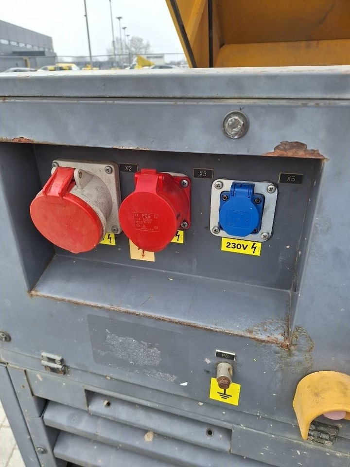 Atlas Copco QAX 20 - Elektrický generátor: obrázek 4 Atlas Copco QAX 20 - Elektrický generátor: obrázek 4